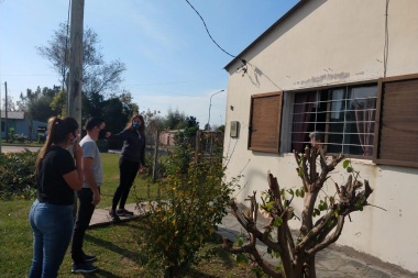 El Municipio entregó alimentos y artículos de limpieza en el Barrio de los Abuelos.