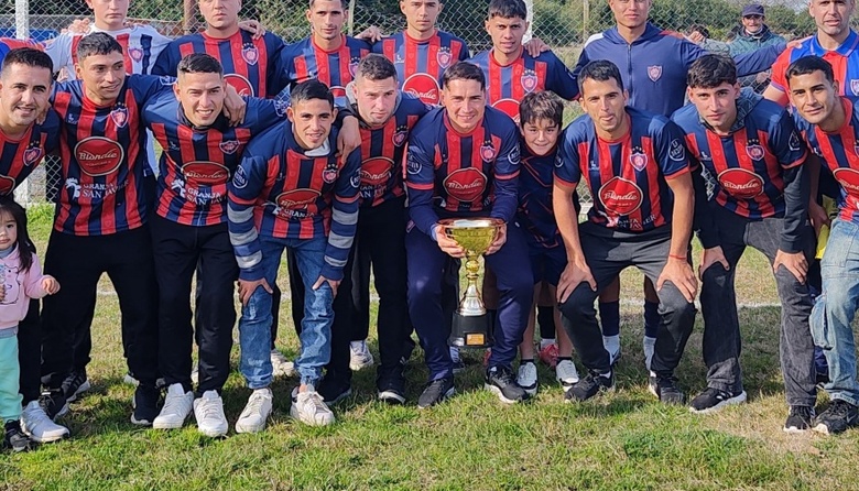 Villa Garibaldi, bicampeón y dueño de la Supercopa: un cierre de semestre cargado de títulos