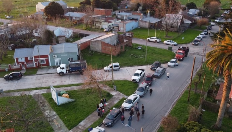 La lista Somos Buenos Aires cerró su campaña con una multitudinaria caravana