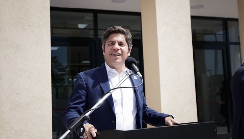 Axel Kicillof inauguró la Casa de la Provincia en Magdalena junto al intendente Hourcade