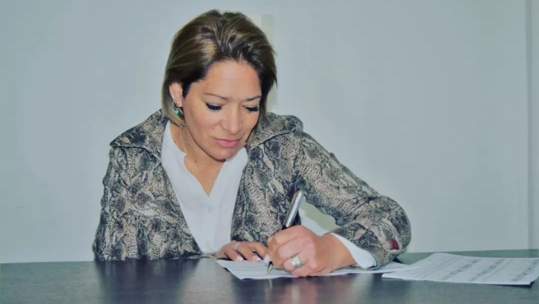 Jimena Cifuentes asume como concejal y reconfigura el mapa político en el HCD