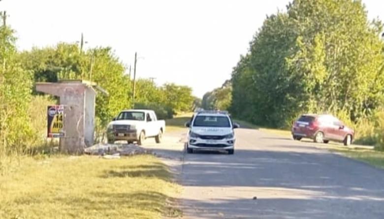 Accidente en el camino a Atalaya: un vehículo impactó contra un refugio y volcó en una zanja