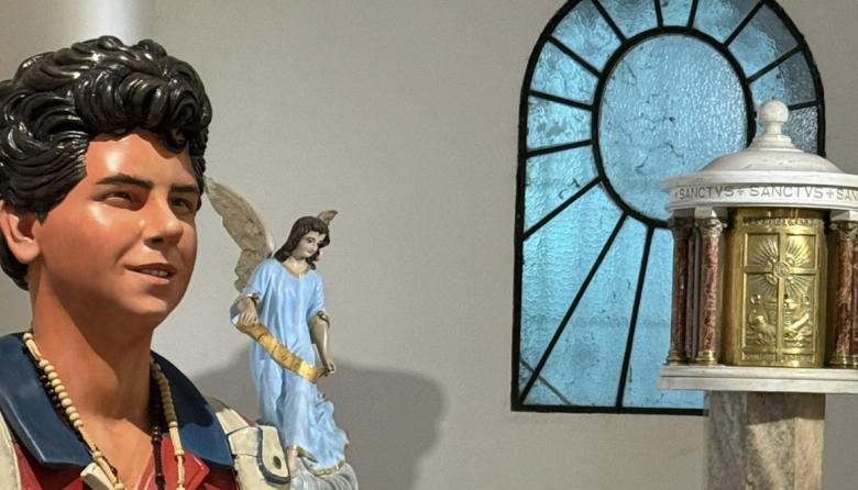 La mamá de Carlo Acutis envió un mensaje al grupo de Chascomús que promueve su figura