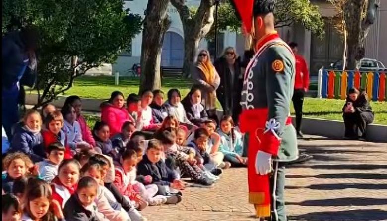 Magdalena celebró el Día del Himno Nacional Argentino en la plaza principal