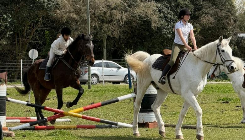 Deporte y tradición criolla: se inauguró la escuela de equitación “Posta Gaucha”