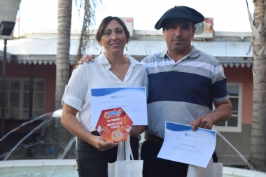 El Municipio distinguió a los apicultores locales por su participación en la Expo Maciá 2025