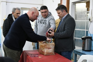El Municipio entregó nuevos elementos deportivos al Sport Club Magdalena y Unión y Fuerza