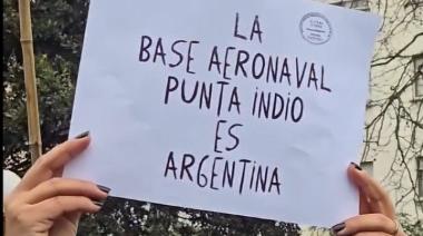 Más de 400 vecinos de Punta Indio se movilizaron en defensa de la Base Aeronaval