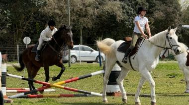 Deporte y tradición criolla: se inauguró la escuela de equitación “Posta Gaucha”